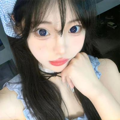 他从火光中走来